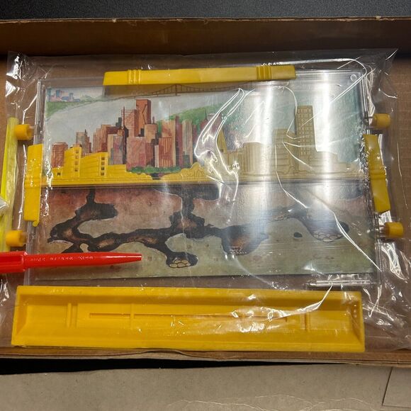 New Vintage Ant Colony / City with Sand NSI 1973 (8.75" x 6.25") - Picture 6 of 8